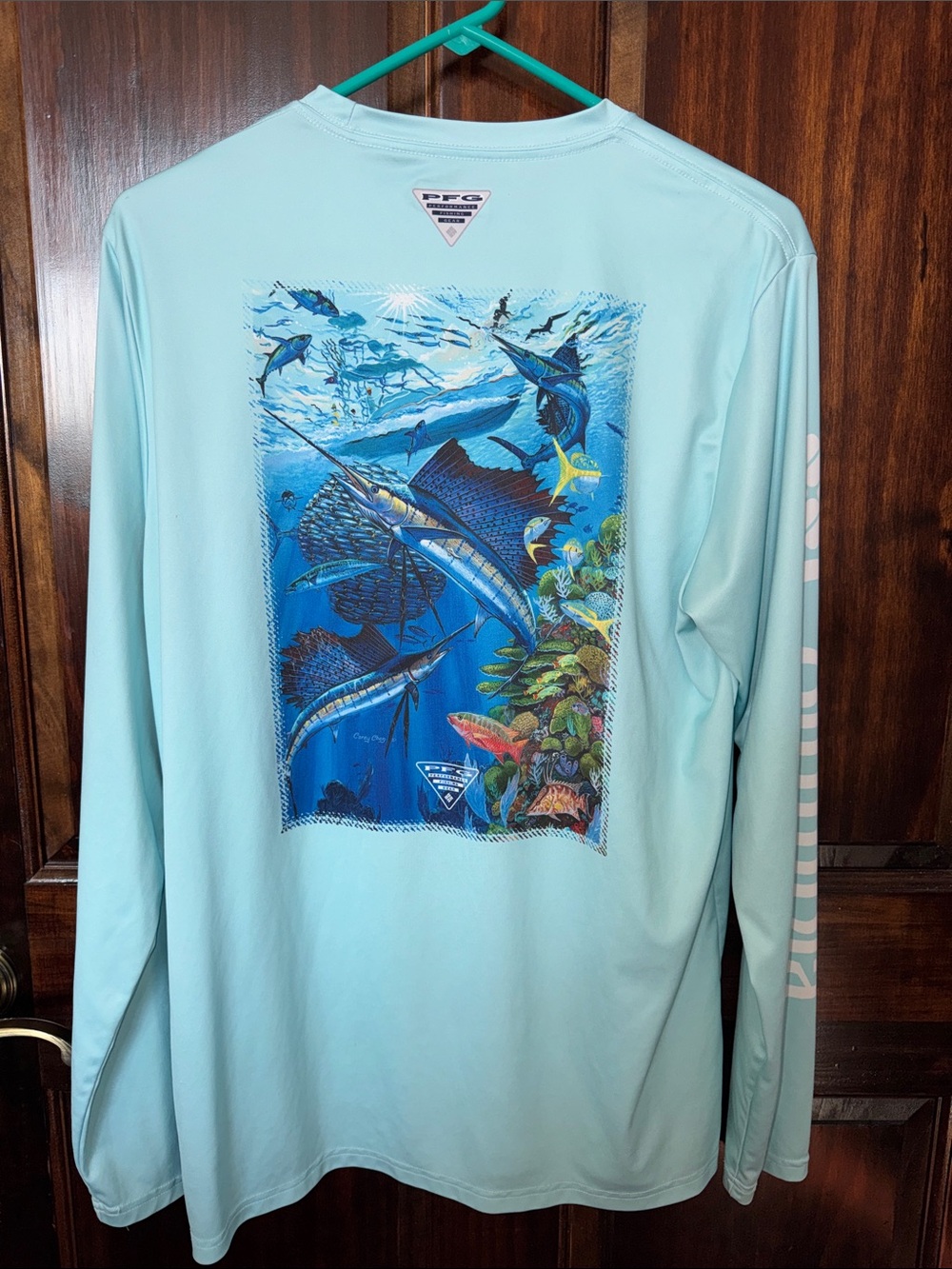 Medium Men’s Columbia PFG Long Sleeve Sun Shirt